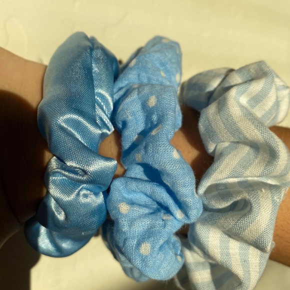 Scrunchie set - Picture 2 of 3